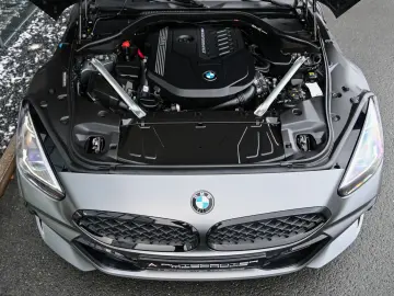 Z4 M40i M Shadow Live Cockpit Prof  Head-Up  19