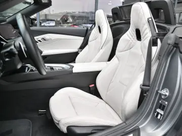 Z4 M40i M Shadow Live Cockpit Prof  Head-Up  19