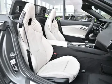 Z4 M40i M Shadow Live Cockpit Prof  Head-Up  19