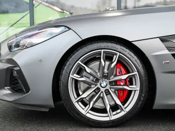 Z4 M40i M Shadow Live Cockpit Prof  Head-Up  19