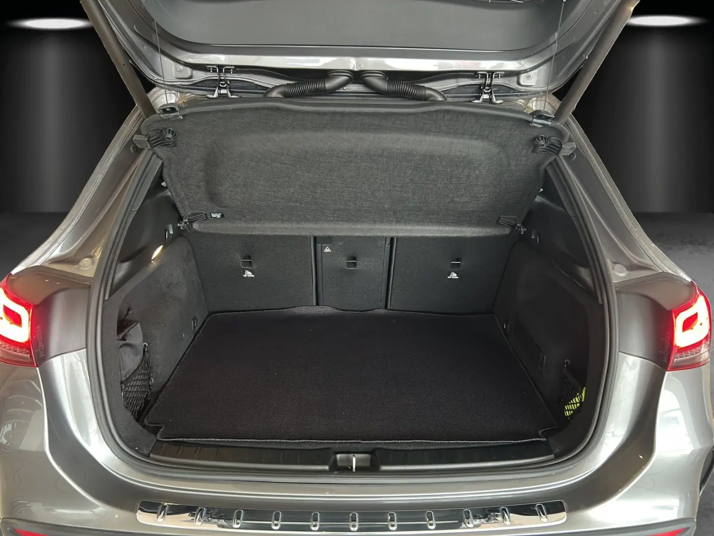 GLA 45 S AMG Perf.Sitze DISTRO Massage AERO Pano