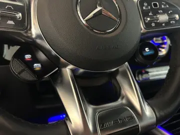 GLA 45 S AMG Perf.Sitze DISTRO Massage AERO Pano