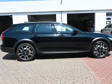 V90 B4 D AWD Cross Country  Pano STDHZG ACC