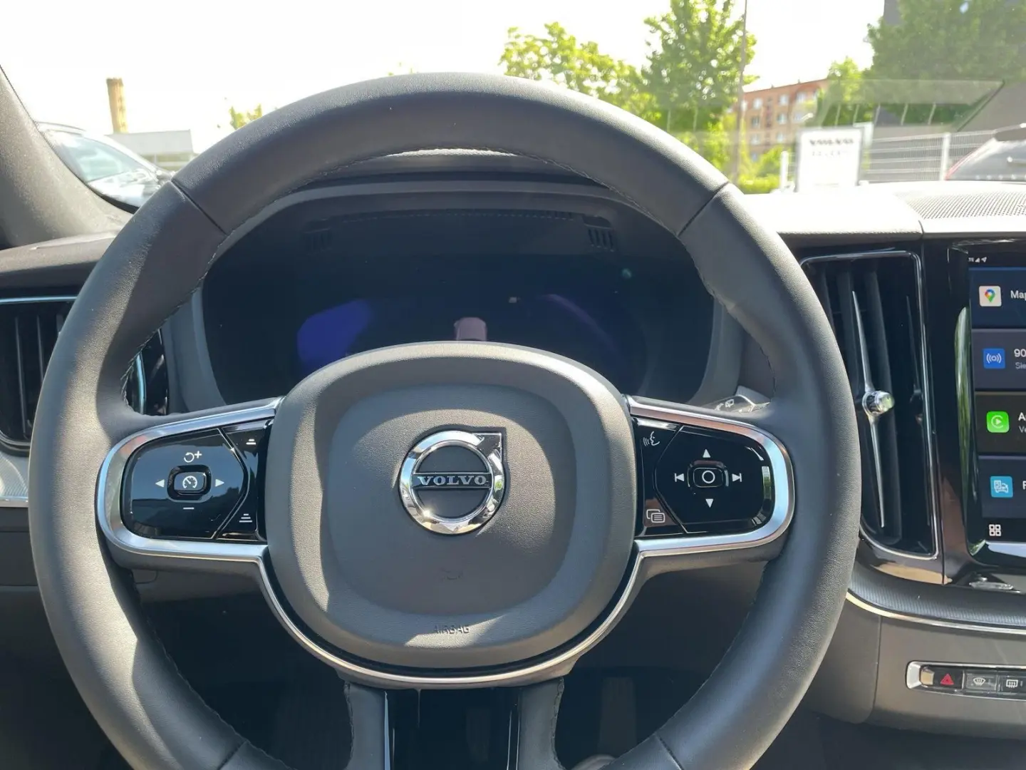 XC60 B4 Plus Dark 360  ACC LHZ LUFT PANO STDHZ