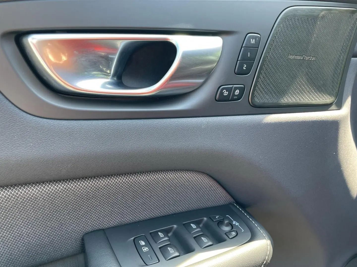 XC60 B4 Plus Dark 360  ACC LHZ LUFT PANO STDHZ