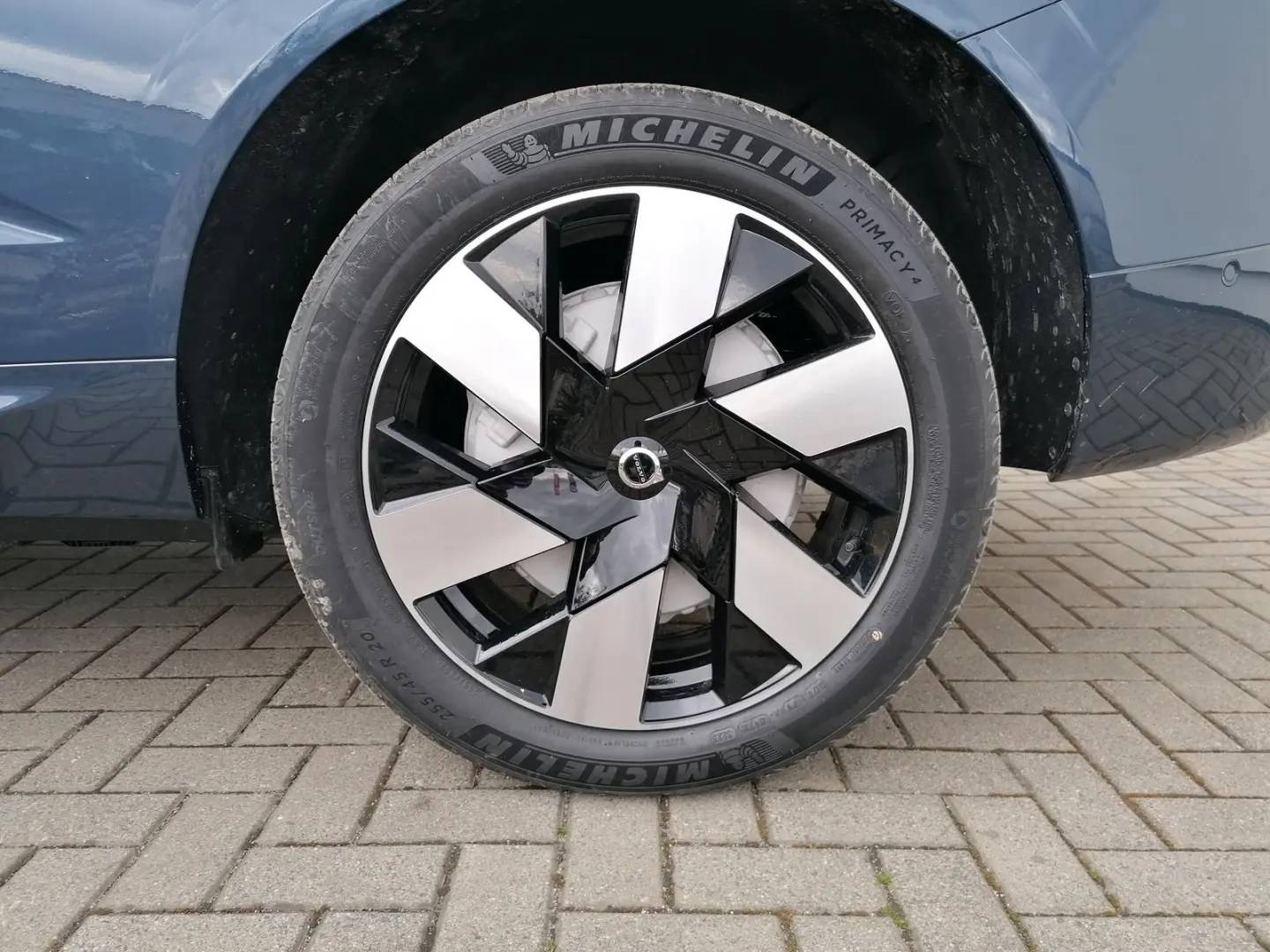 XC60 T6 AWD Recharge Plus Bright 360  LED