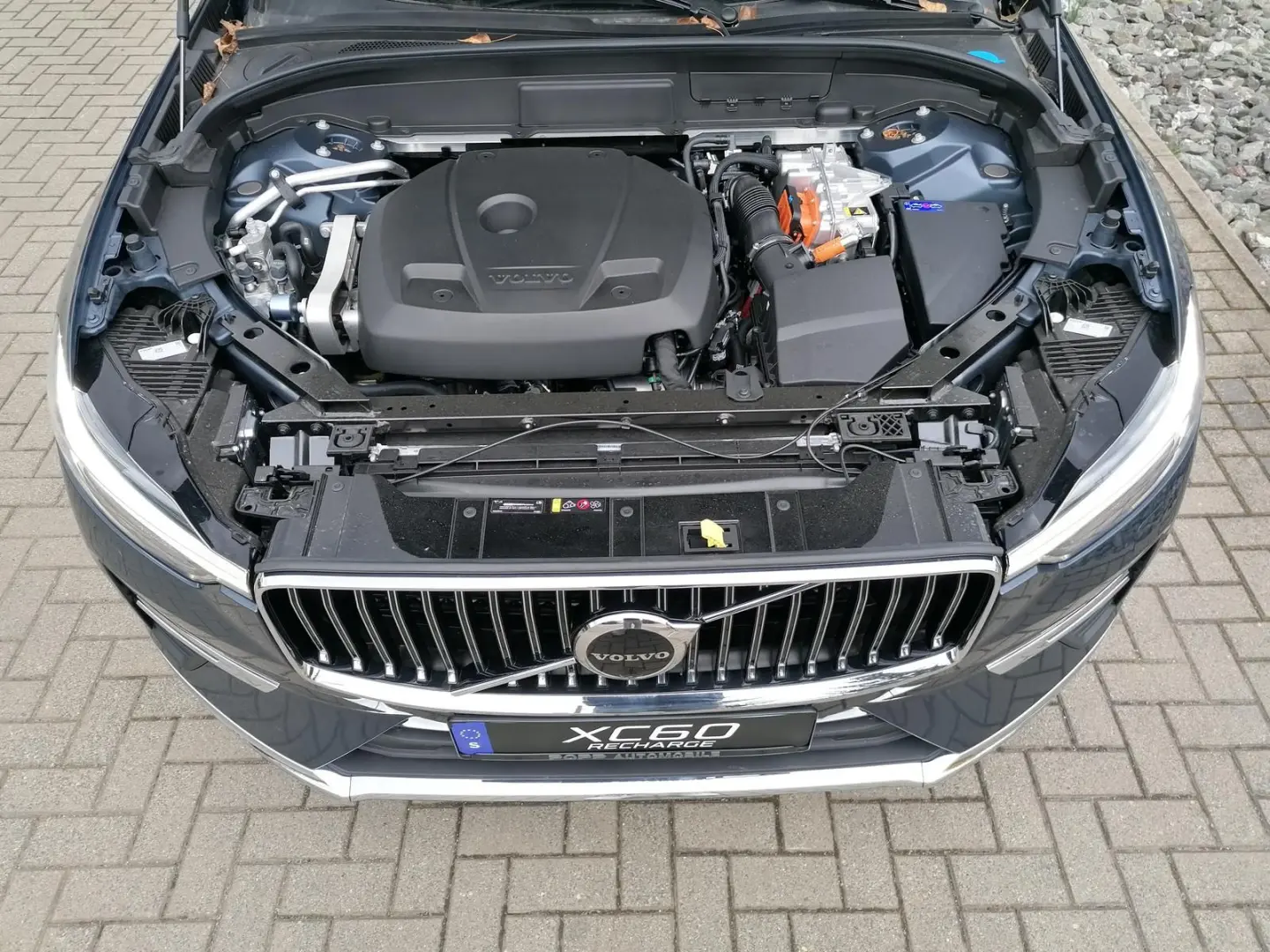 XC60 T6 AWD Recharge Plus Bright 360  LED