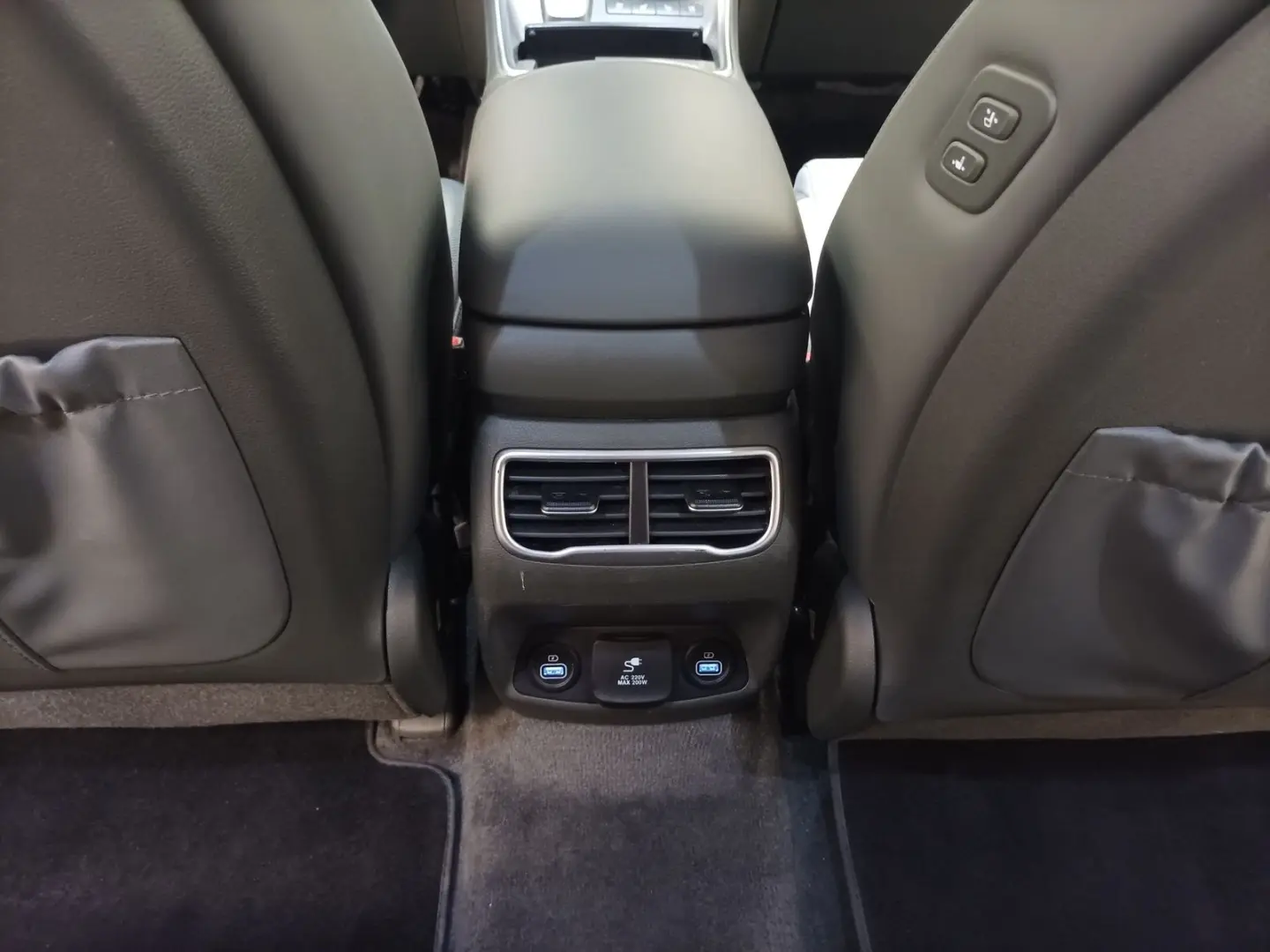 Santa Fe 1.6 T-GDI 4WD Navi HUD 360  Lenkrhzg.