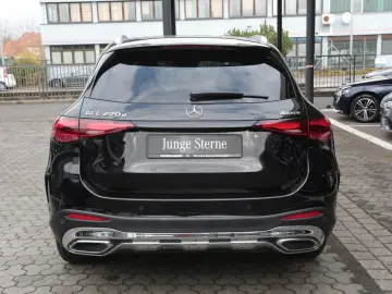 GLC 220 d 4M AMG MBUX Navi Distronic 360