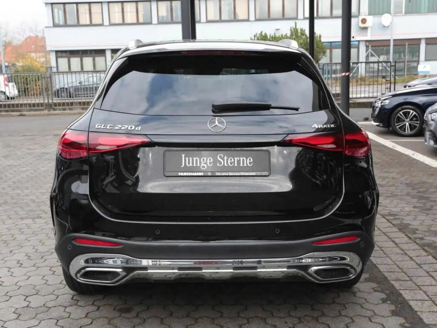 GLC 220 d 4M AMG MBUX Navi Distronic 360