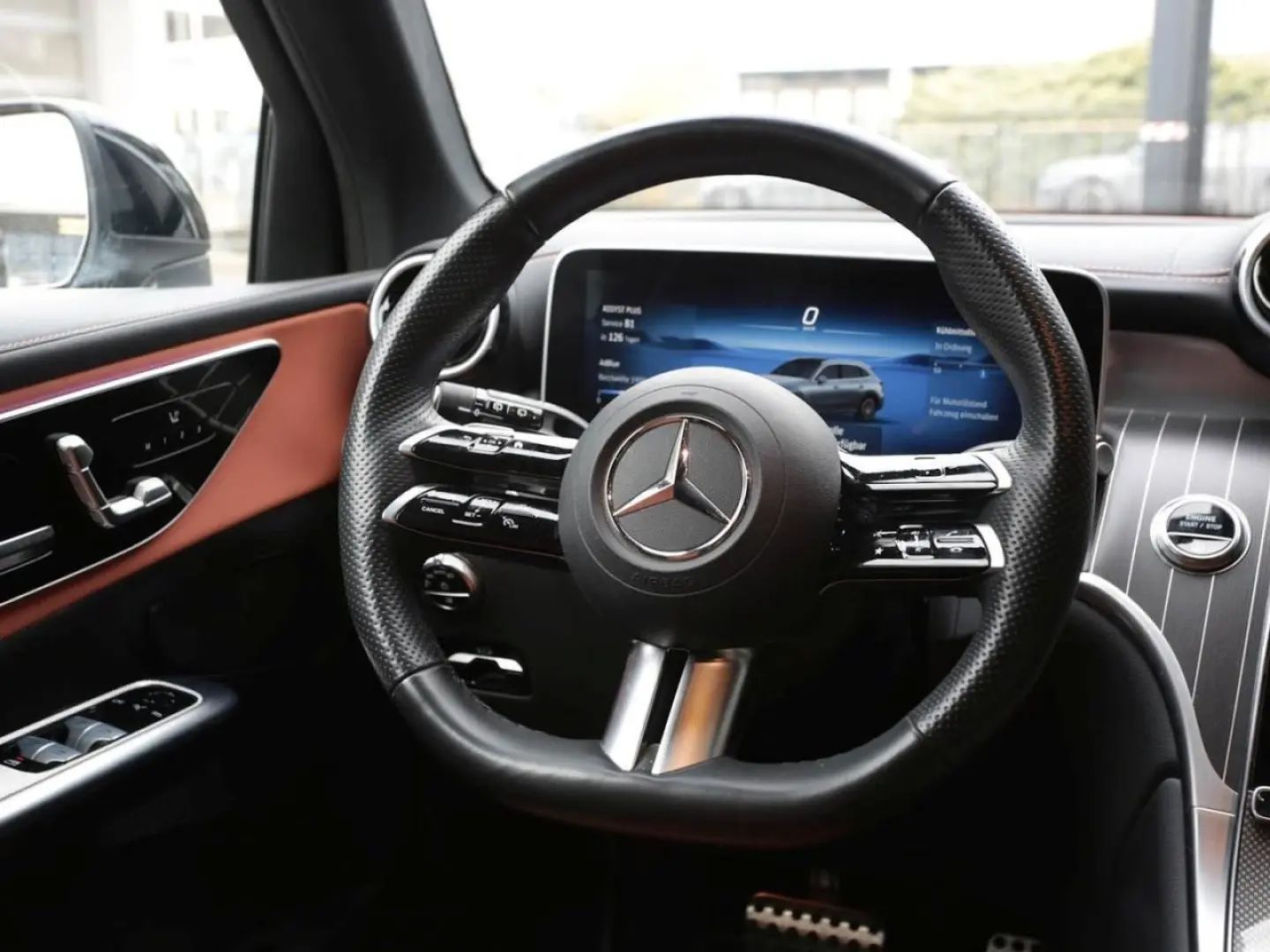 GLC 220 d 4M AMG MBUX Navi Distronic 360