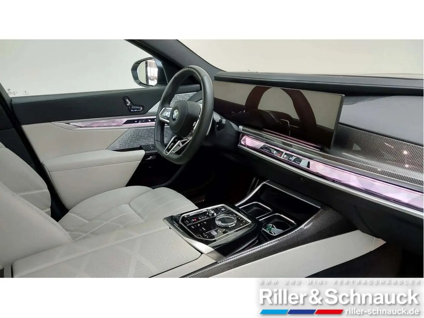 740dx M Sport Pro TV LOUNGE-SEAT AUTOMATIC DOORS