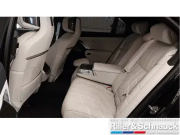 740dx M Sport Pro TV LOUNGE-SEAT AUTOMATIC DOORS