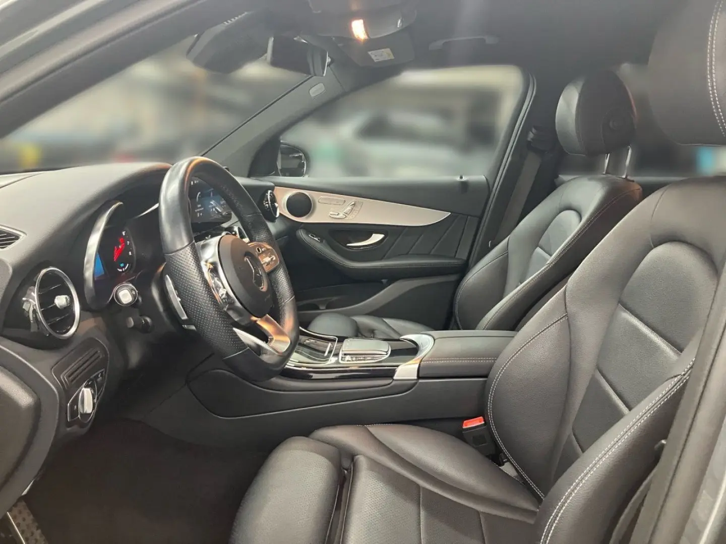 GLC 300 e 4Matic AMG NIGHT MEMORY MULTIBEAM HUD