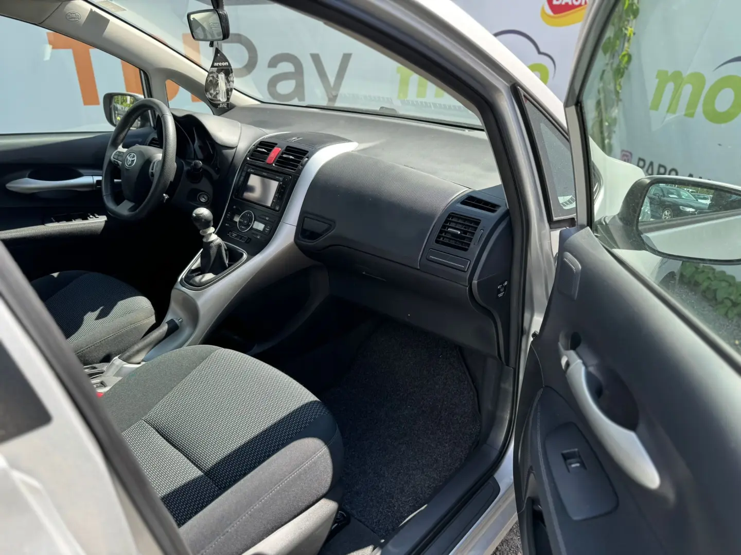 Toyota Auris 2.0 D-4D DPF Sol