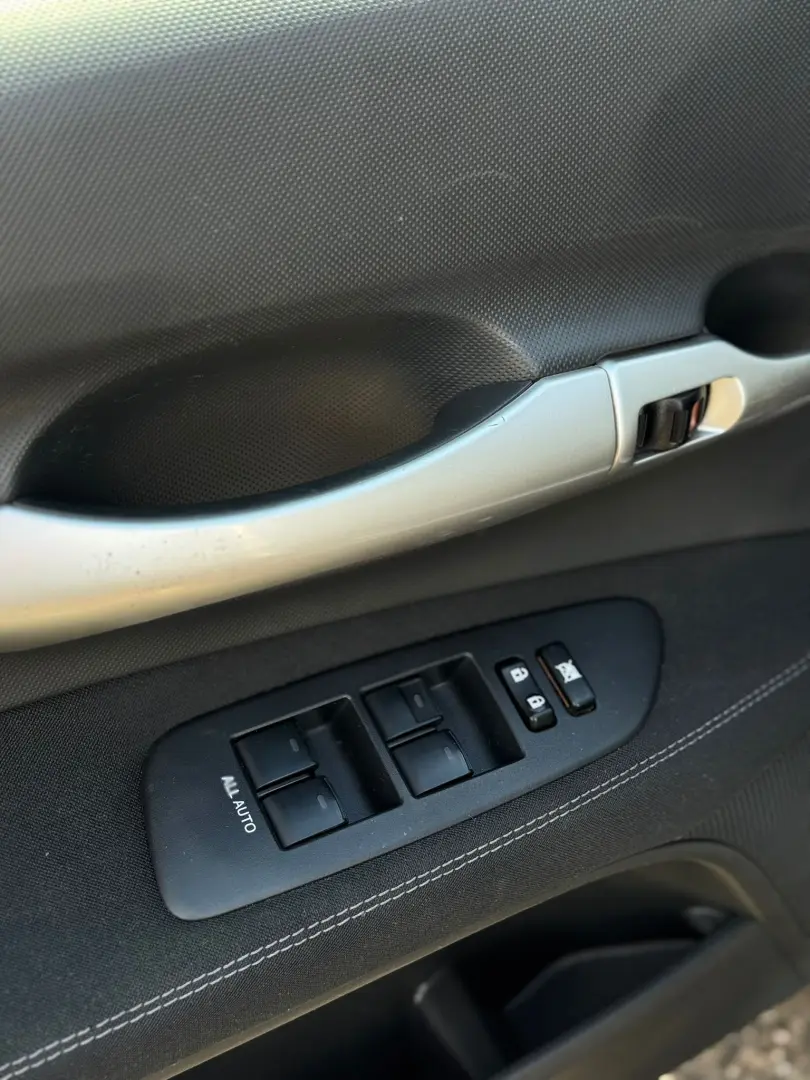 Toyota Auris 2.0 D-4D DPF Sol