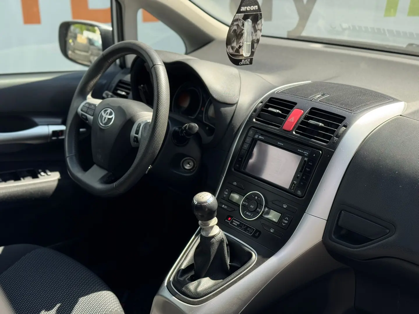 Toyota Auris 2.0 D-4D DPF Sol