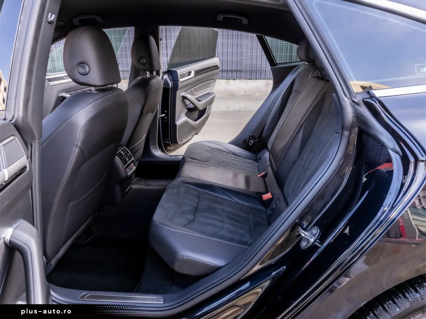 Volkswagen ARTEON 2.0 TDI 200CP R-Line DSG 4Motion