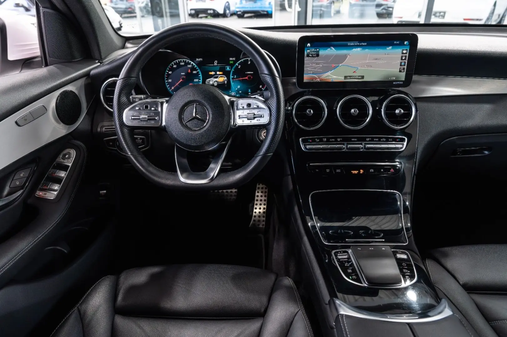 GLC 220 d 4M  AMG-LINE LEDER MULTIBEAM NAVI 1.HD