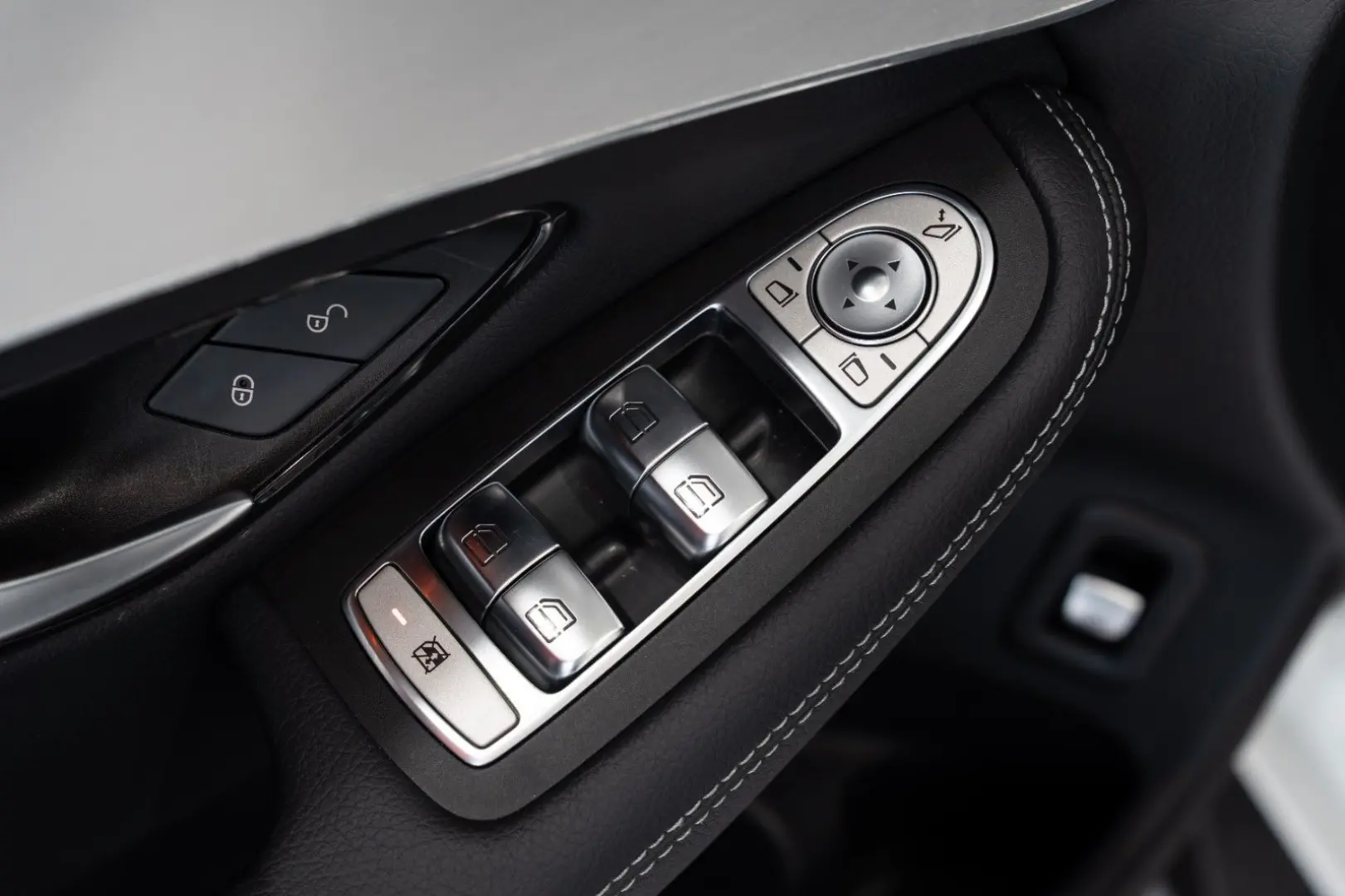 GLC 220 d 4M  AMG-LINE LEDER MULTIBEAM NAVI 1.HD