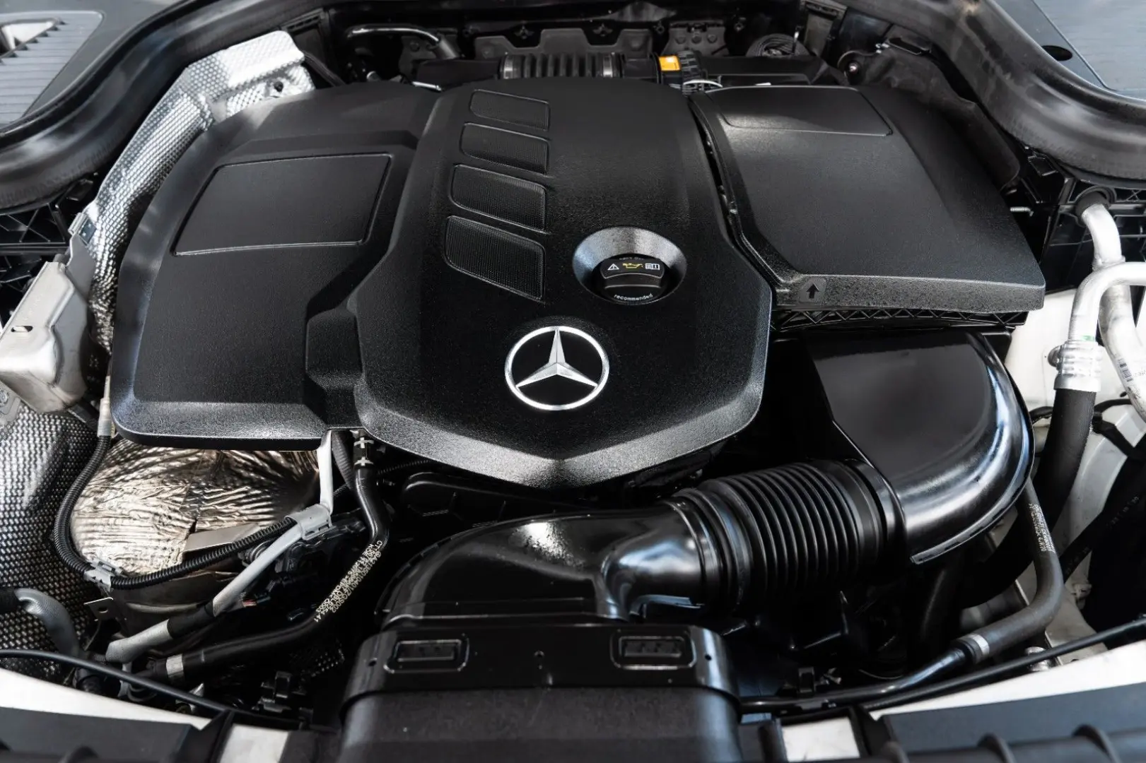 GLC 220 d 4M  AMG-LINE LEDER MULTIBEAM NAVI 1.HD