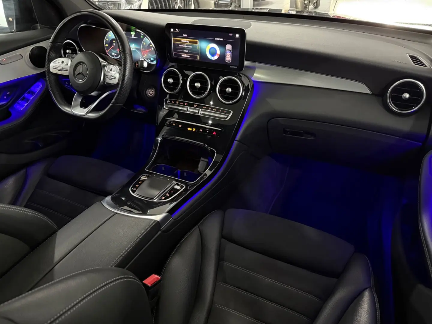 GLC 300 Coupe 4Matic AMG 360 KEYLESS AHK STANDHZ