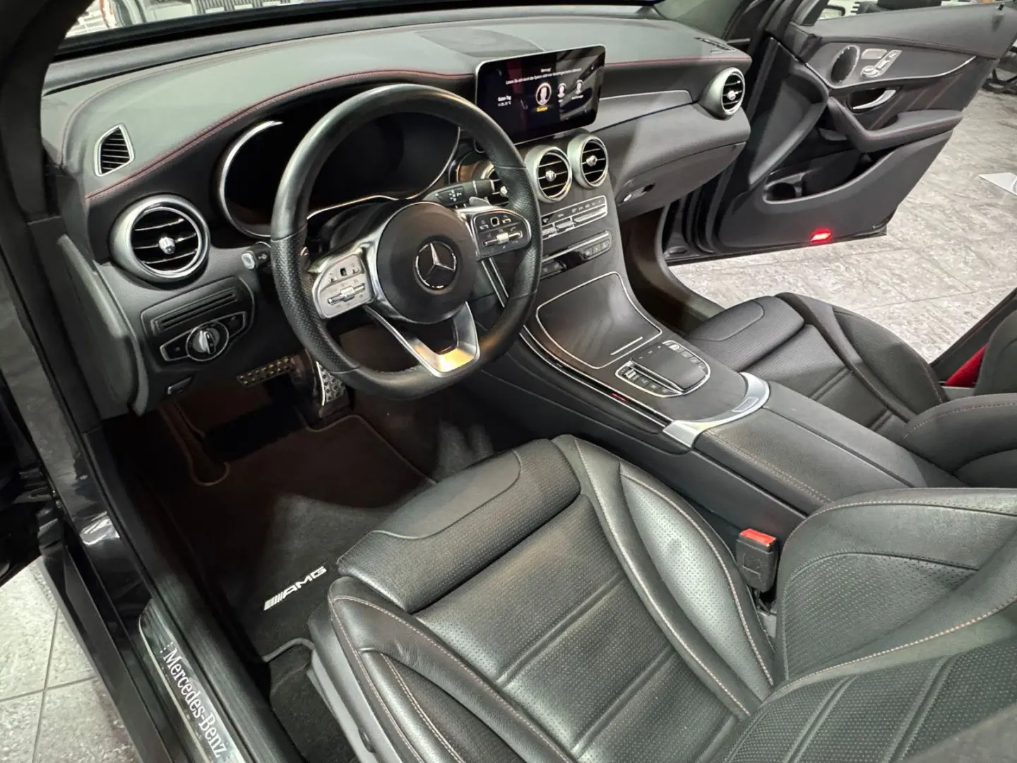 GLC 300d Coupe 4Matic M-Bux RFK AHK Leder AMG