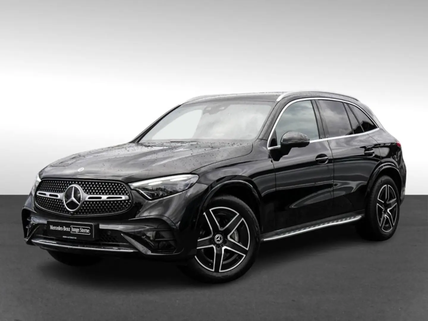 GLC 200 4M AMG AMBIENTE MBUX SHZ AHK DISTR KAM
