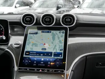 GLC 200 4M AMG AMBIENTE MBUX SHZ AHK DISTR KAM