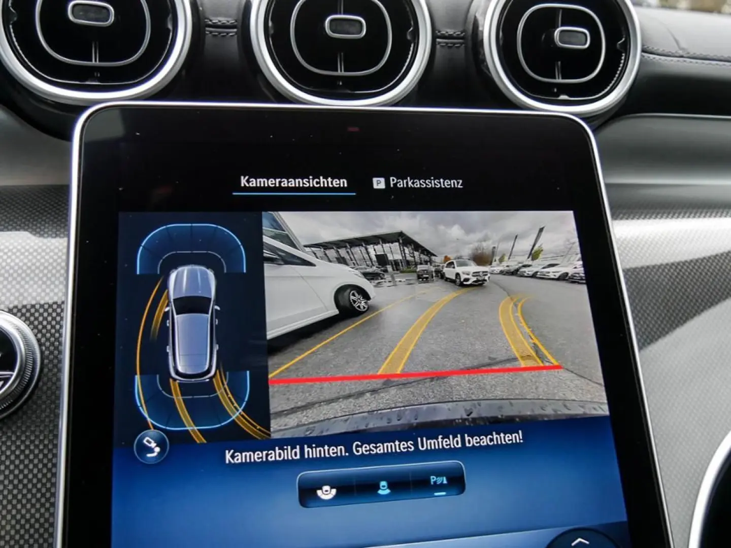 GLC 200 4M AMG AMBIENTE MBUX SHZ AHK DISTR KAM