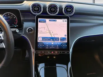 GLC 200 4M AMG NIGHT PANO HEADUP AHK BURMEST