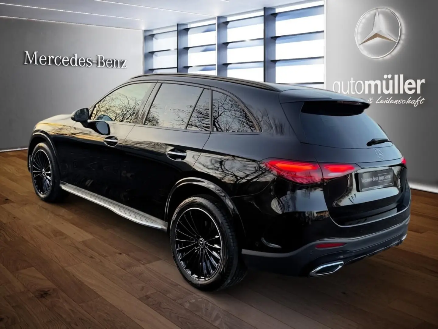 GLC 200 4M AMG NIGHT PANO HEADUP AHK BURMEST