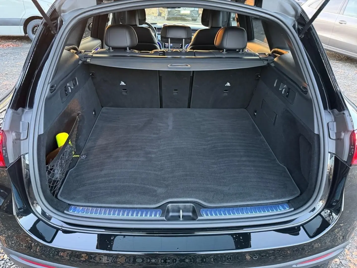 GLC 200 4M AMG NIGHT PANO HEADUP AHK BURMEST