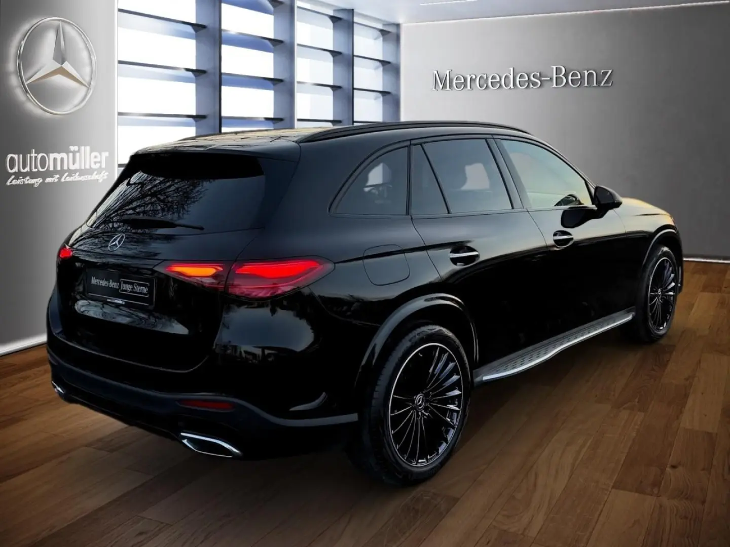 GLC 200 4M AMG NIGHT PANO HEADUP AHK BURMEST