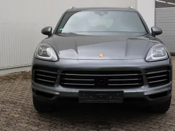 Cayenne Abstandstempo  21 Zoll Spyder  AHK  Luft