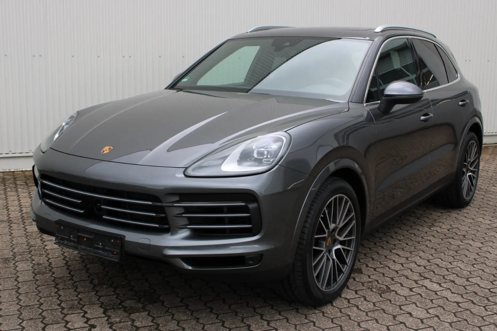 Cayenne Abstandstempo  21 Zoll Spyder  AHK  Luft