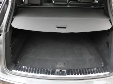 Cayenne Abstandstempo  21 Zoll Spyder  AHK  Luft