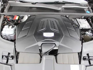 Cayenne Abstandstempo  21 Zoll Spyder  AHK  Luft