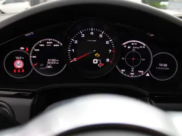 Cayenne Abstandstempo  21 Zoll Spyder  AHK  Luft