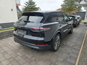 Cayenne E-Hybrid Platinum Edition SAGA Inno eAHK