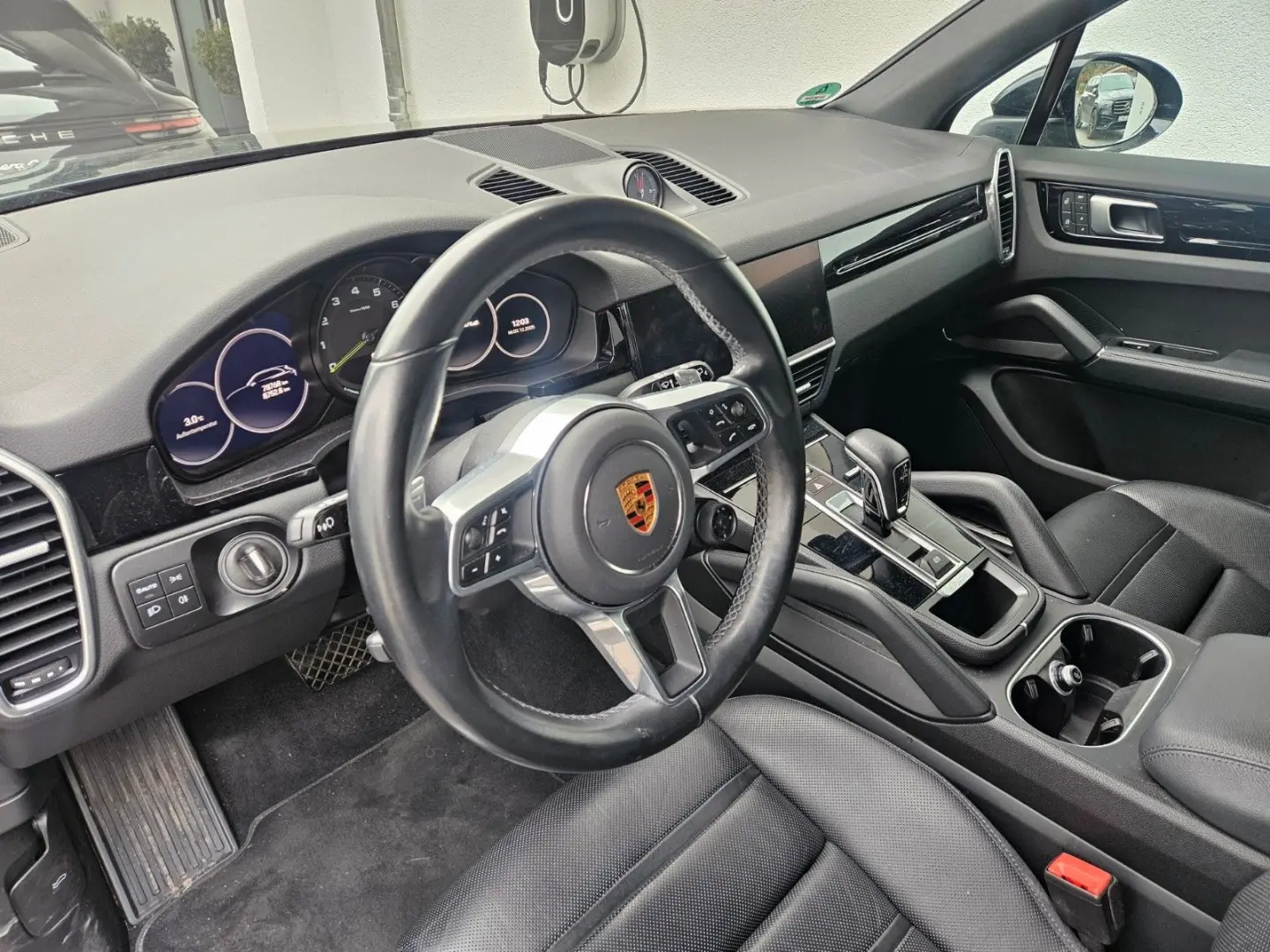 Cayenne E-Hybrid Platinum Edition SAGA Inno eAHK