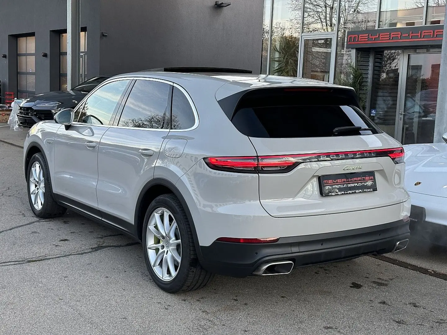 Cayenne III E-Hybrid Aut.   PANO   AHK   SZL