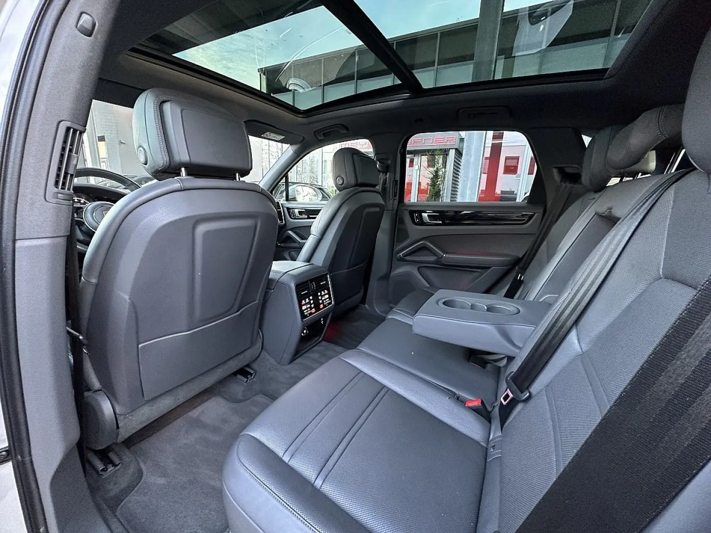 Cayenne III E-Hybrid Aut.   PANO   AHK   SZL