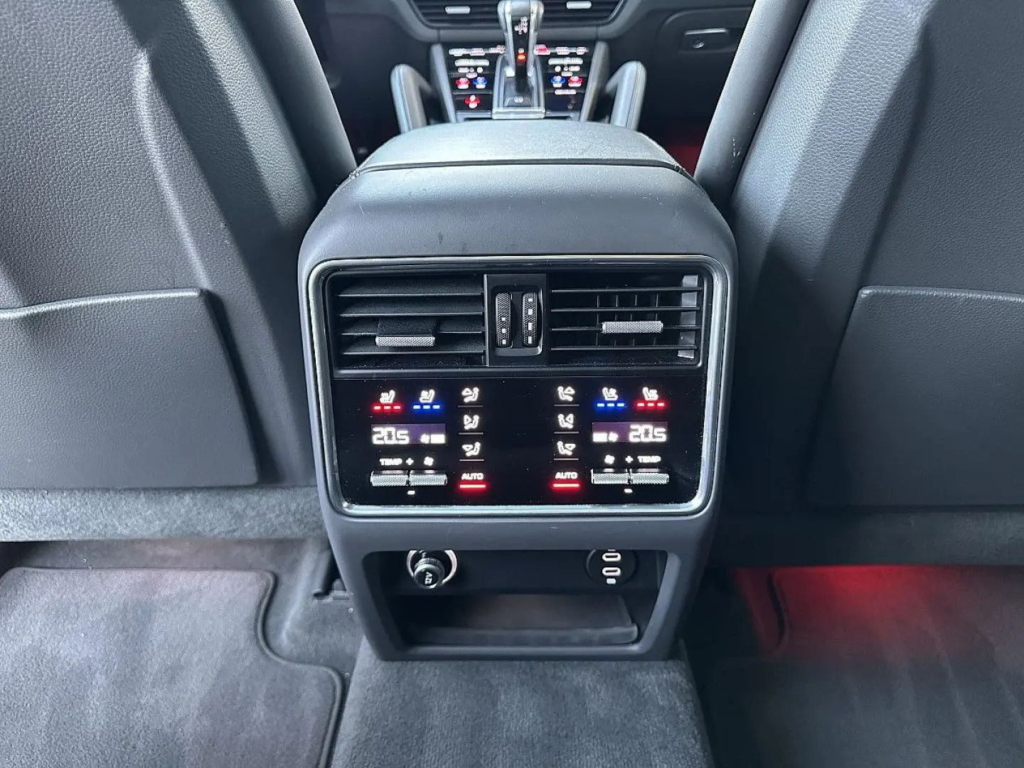 Cayenne III E-Hybrid Aut.   PANO   AHK   SZL