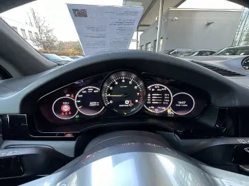 Cayenne III E-Hybrid Aut.   PANO   AHK   SZL