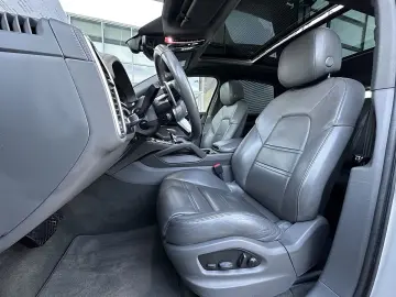 Cayenne III E-Hybrid Aut.   PANO   AHK   SZL