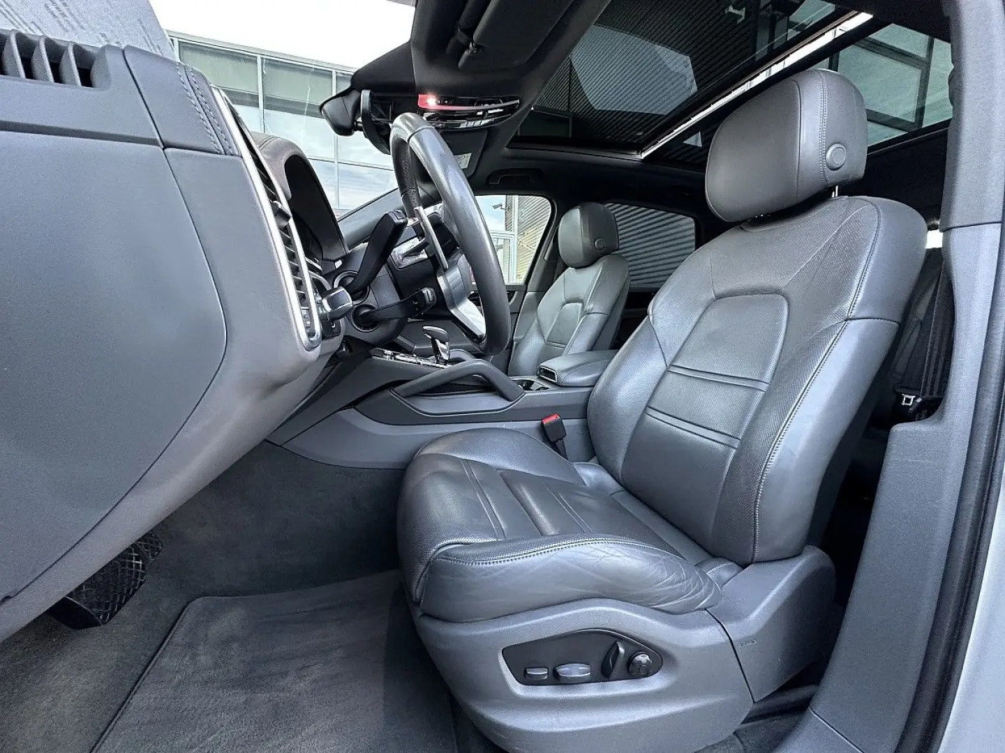 Cayenne III E-Hybrid Aut.   PANO   AHK   SZL