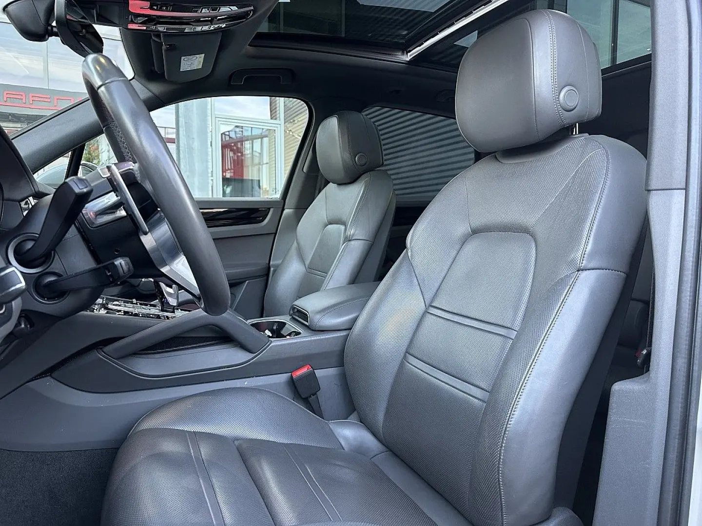 Cayenne III E-Hybrid Aut.   PANO   AHK   SZL