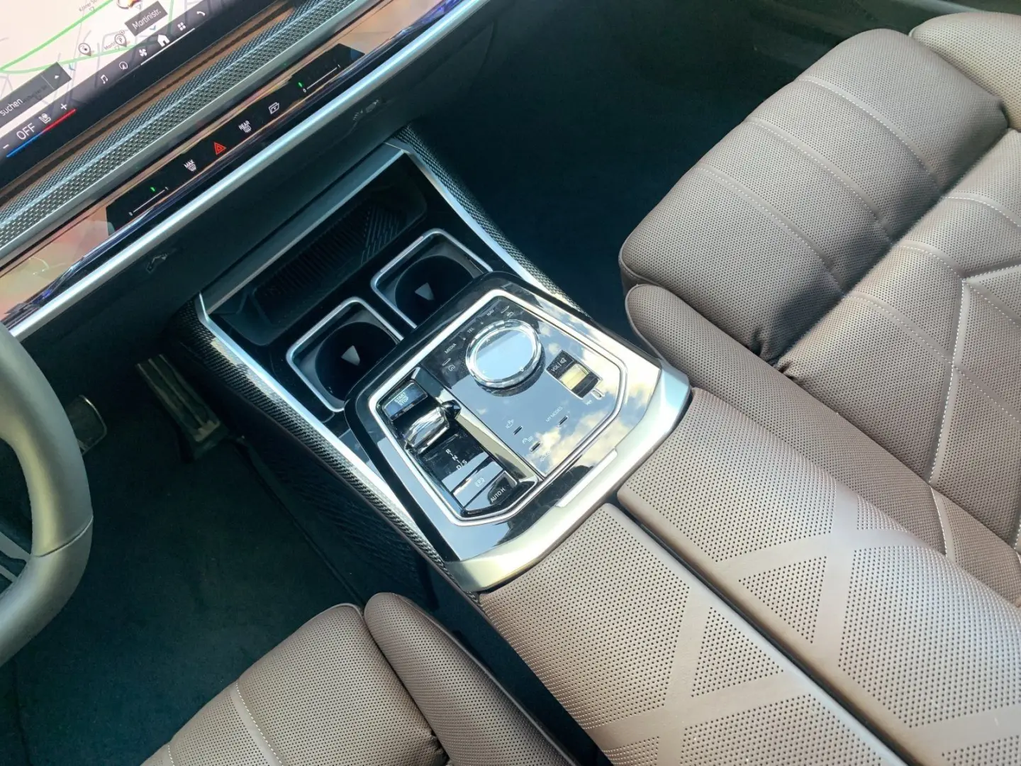 750e xDrive M Sport SkyLounge Autobahnass. B&W