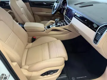 Cayenne S LED-MATRIX Navi Leder Panorama AHK 360